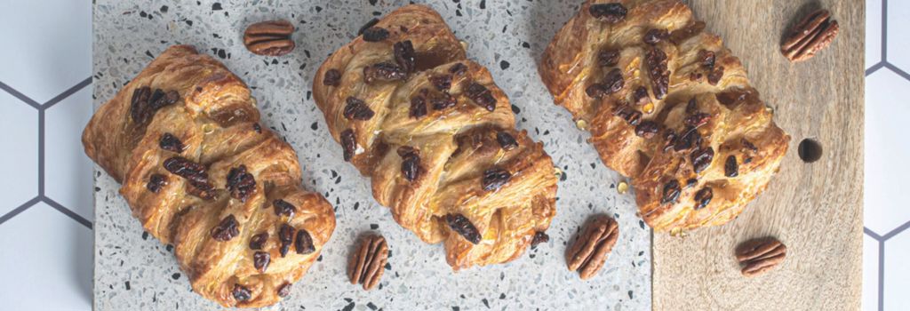 maple-pecan-plait-header-mood